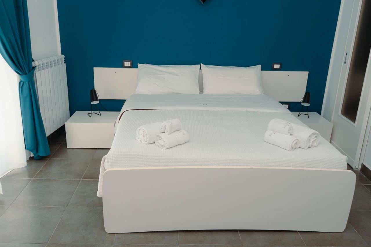 Rooms 19 - Rooms And Breakfast Palermo Exteriör bild